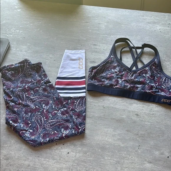 Lorna Jane Revival Core set. Sports bra and leggings - Picture 2 of 5